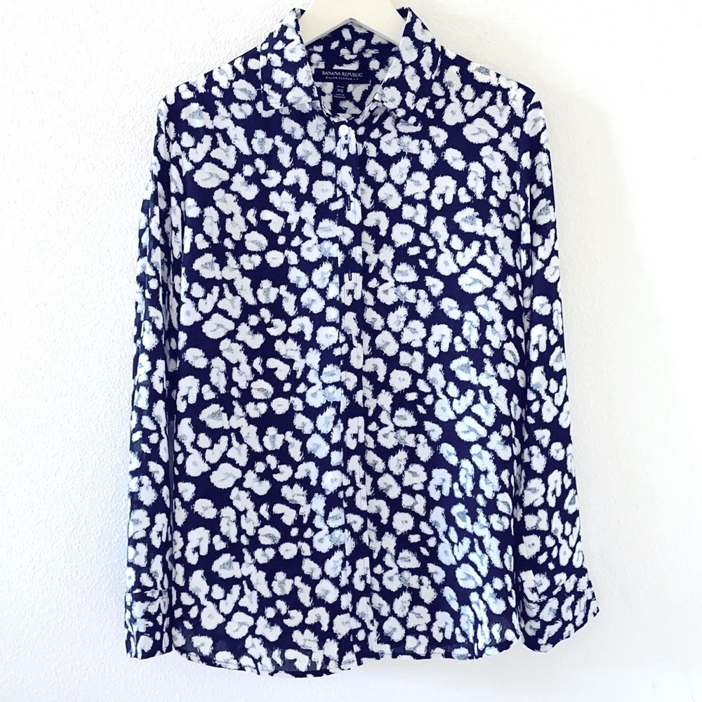 Banana Republic navy leopard print shirt